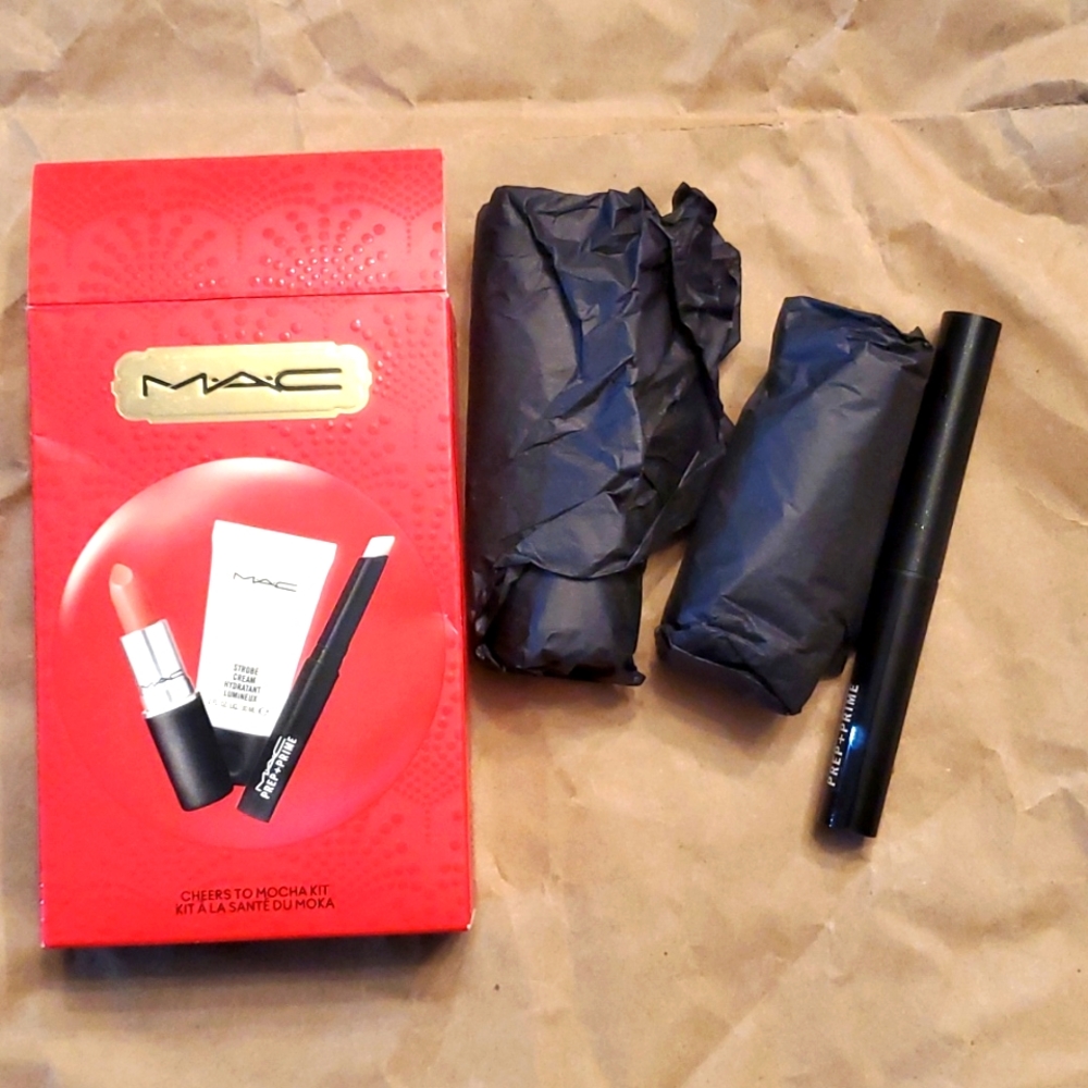 MAC Cheers To Mocha Kit Lip 💋 Set NEW